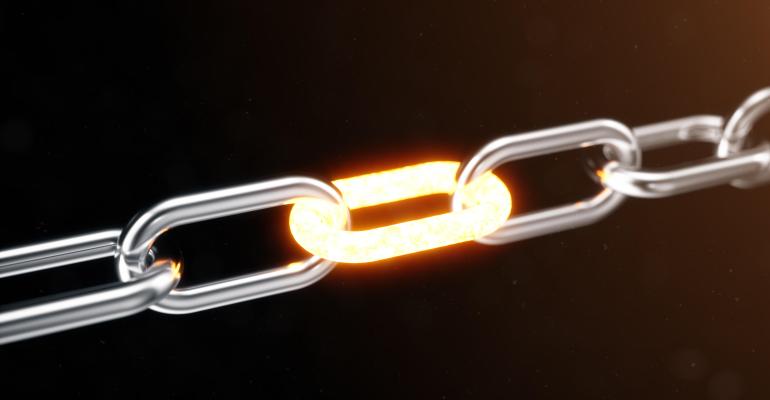metal chain is connected with the red-hot link